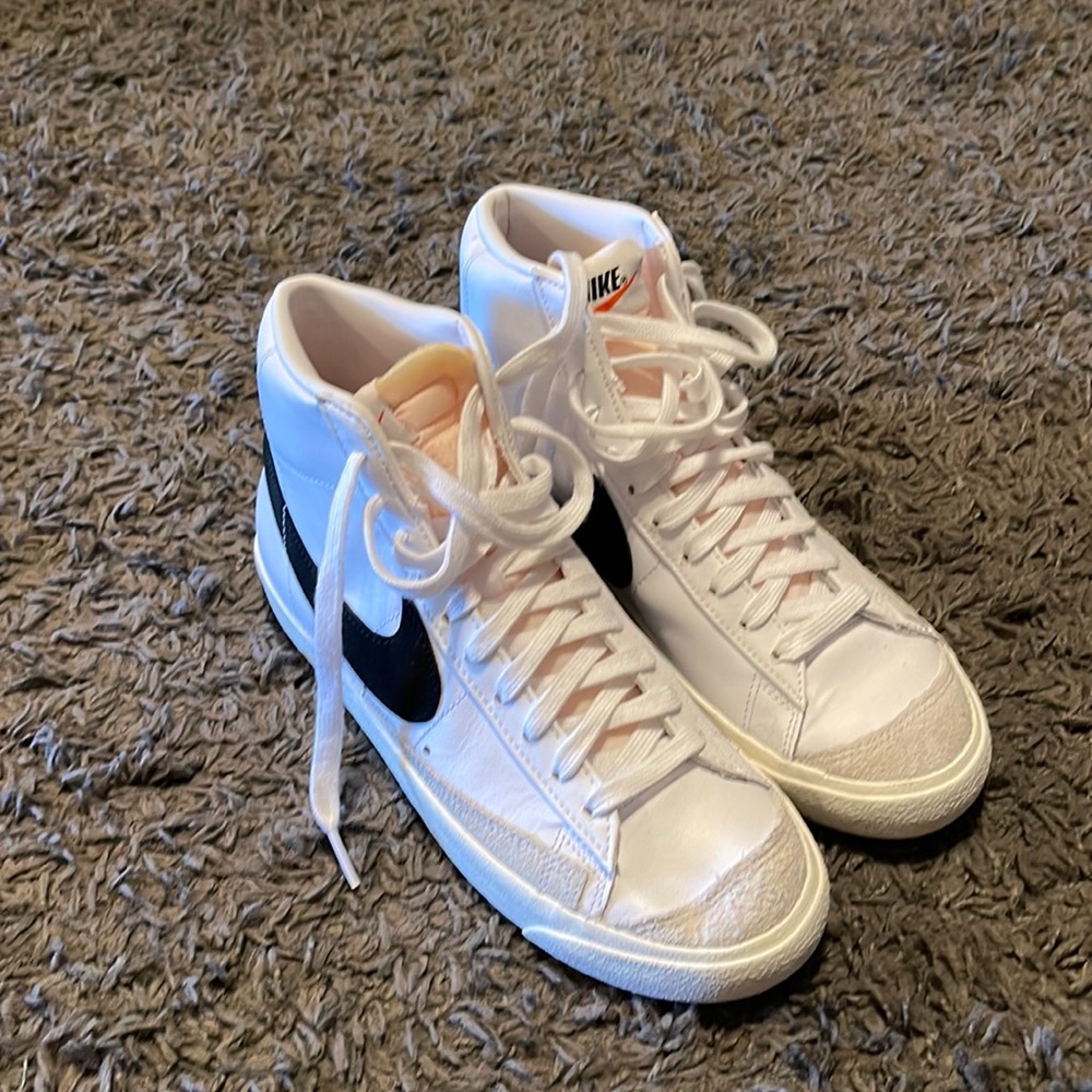 Nike high top Blazers size 8 1/2